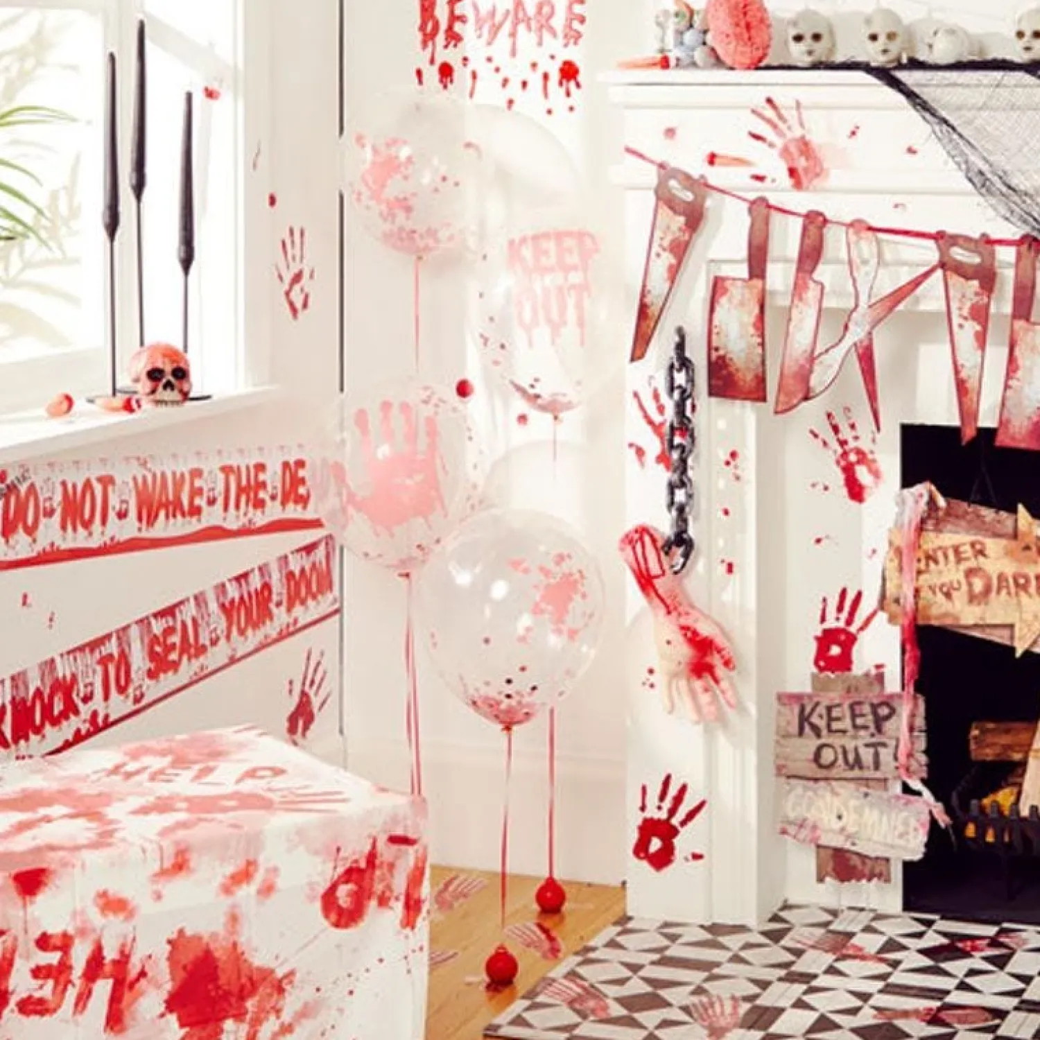 Bloody Weapon Garland<Party Delights Clearance