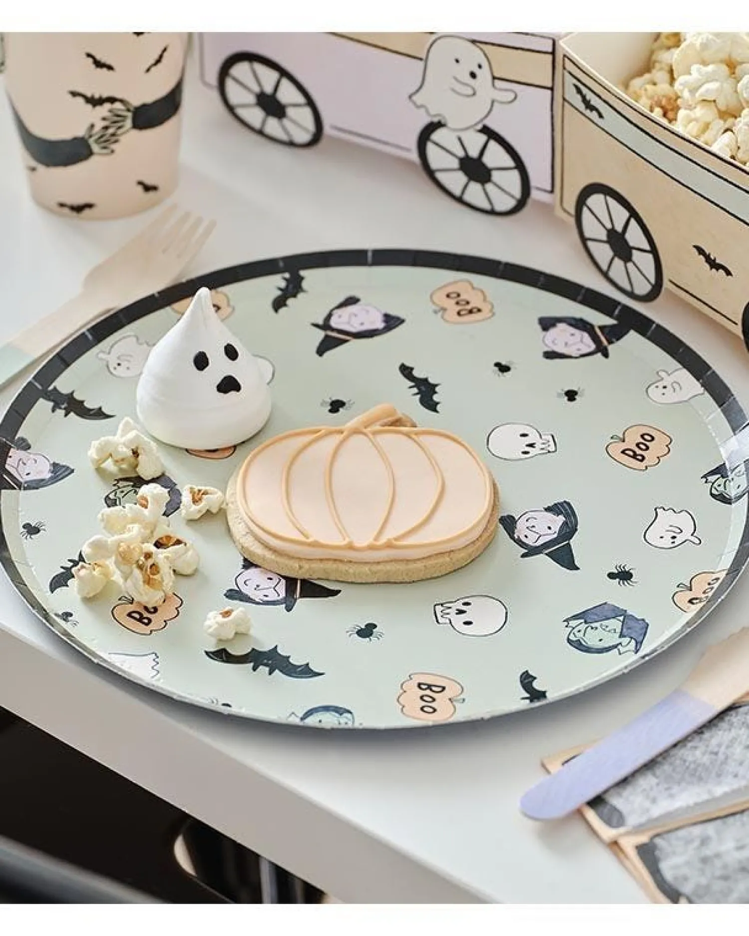 Boo Crew Paper Plates (8Pk)<Party Delights
