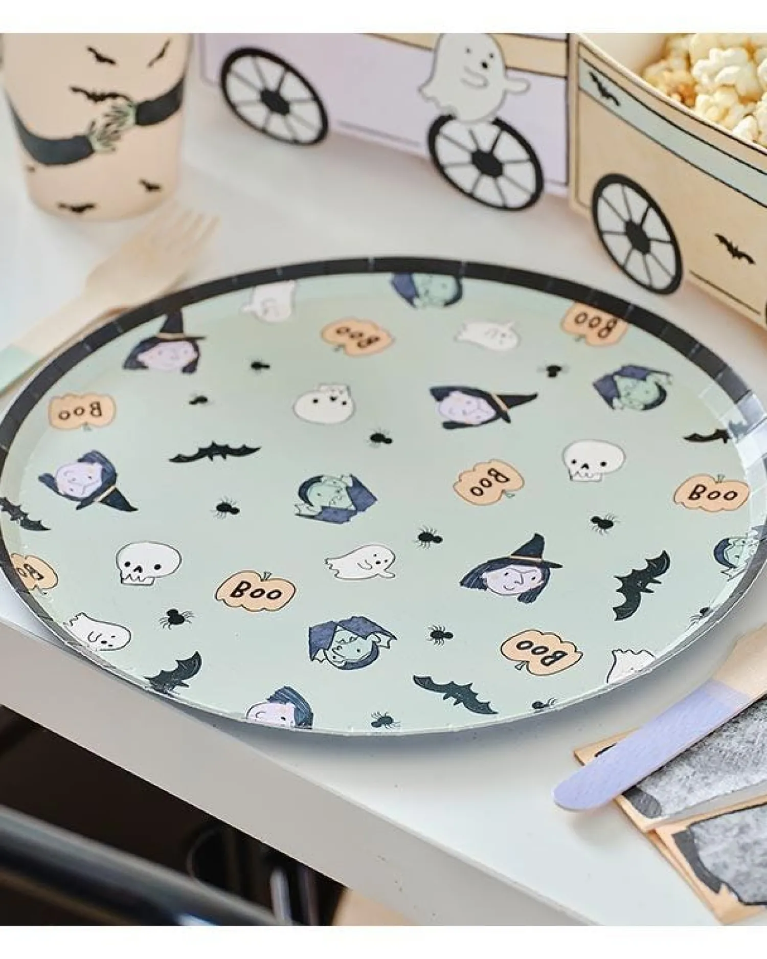 Boo Crew Paper Plates (8Pk)<Party Delights