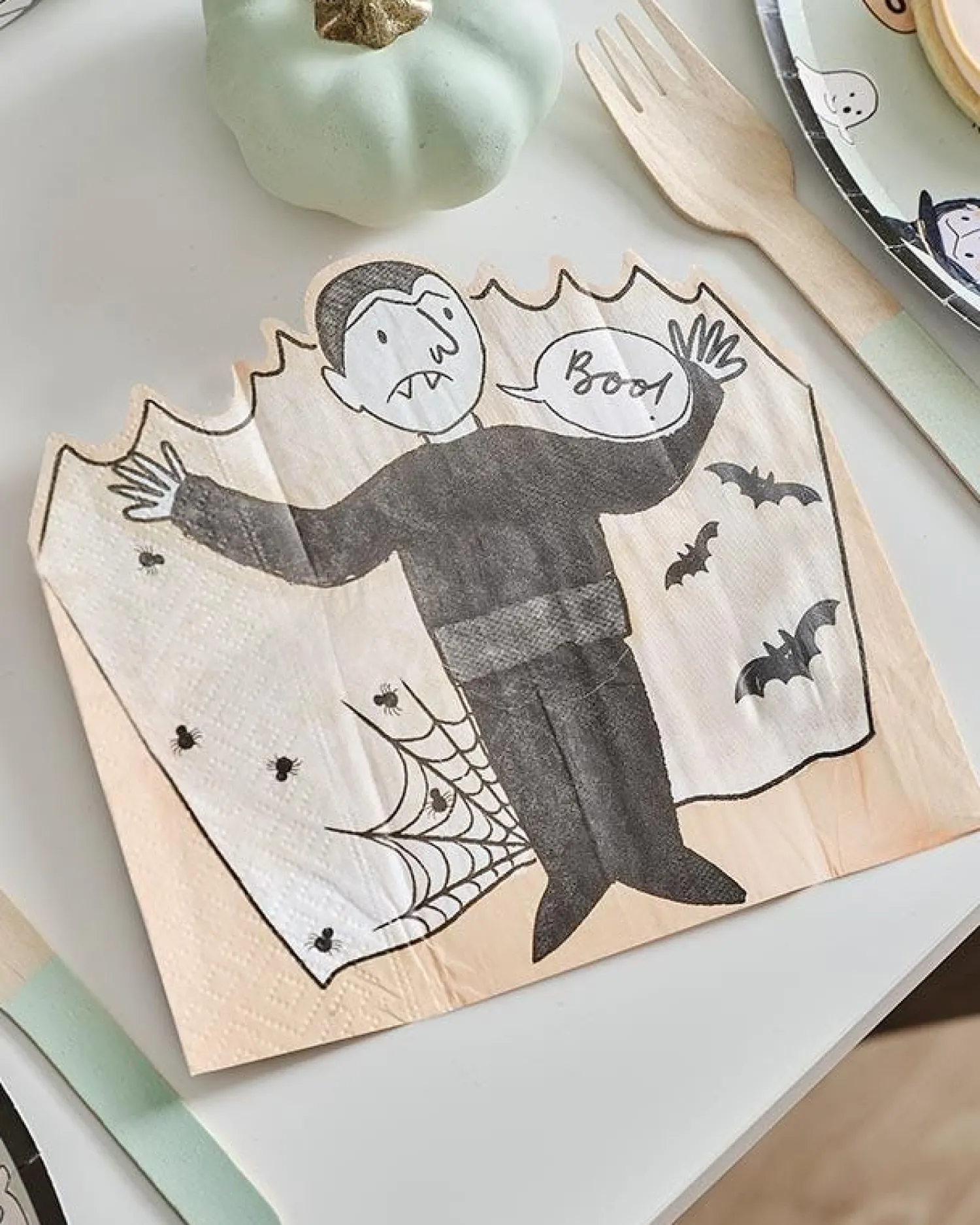 Fold Out Dracula Paper Napkins (16Pk)<Party Delights Online