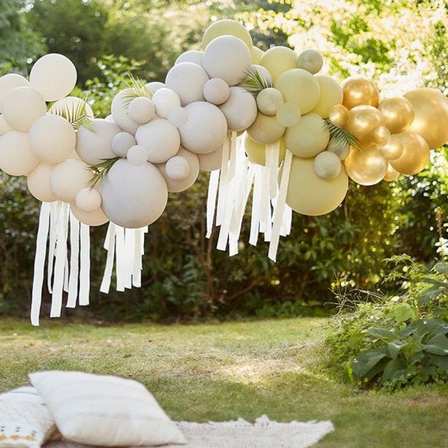 Party Delights Let's Go Wild Balloon Arch - 75 Balloons< Arches & Clouds