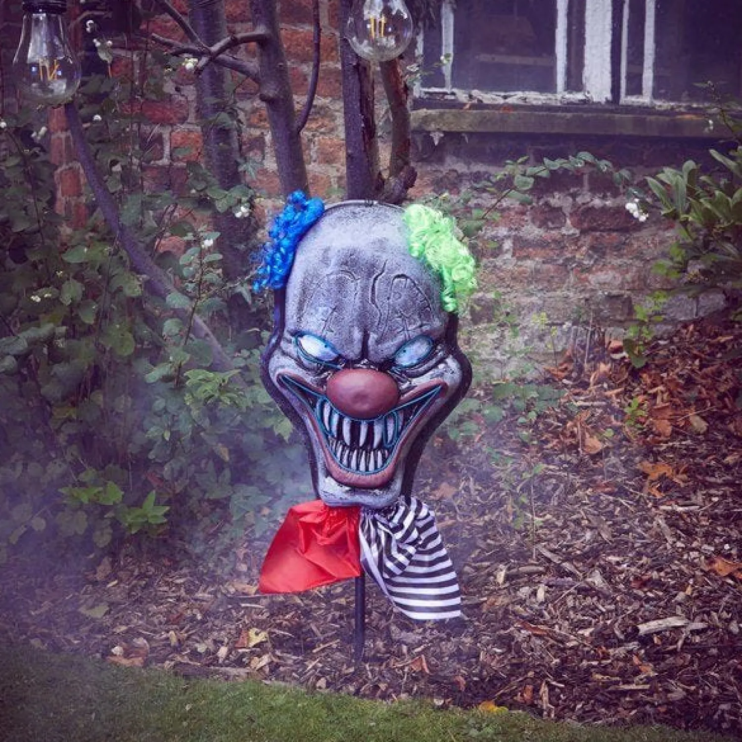 Lights Up Clown Head Stake - 83Cm<Party Delights Hot