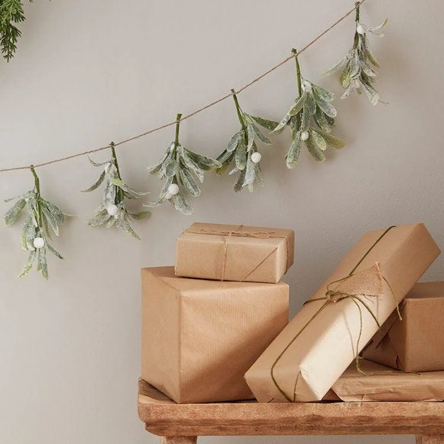 Mistletoe Sprig Garland - 2M<Party Delights Online
