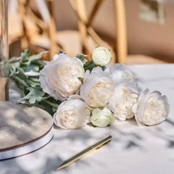 Party Delights Ranunculus Foliage Stems (3Pk)< Flowers & Foliage