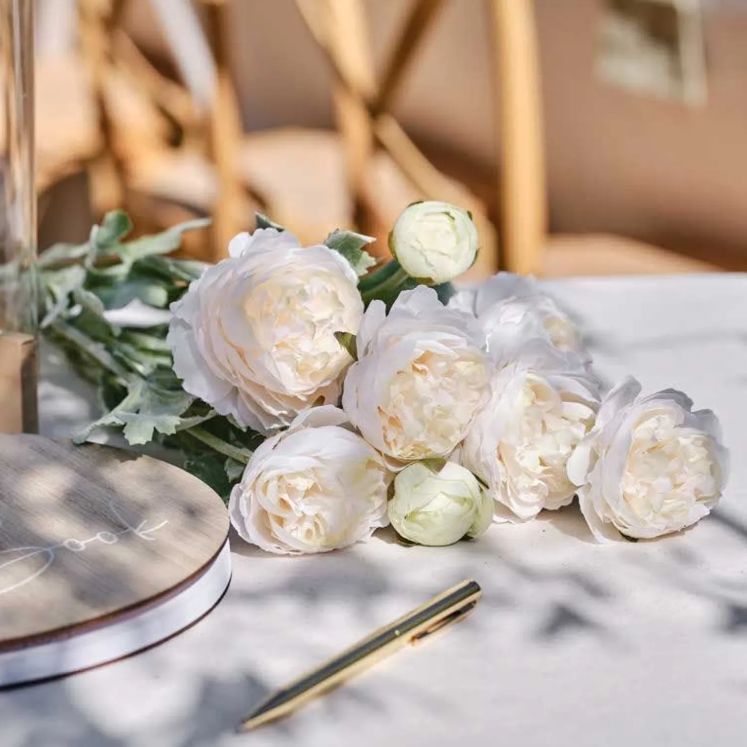 Party Delights Ranunculus Foliage Stems (3Pk)< Flowers & Foliage