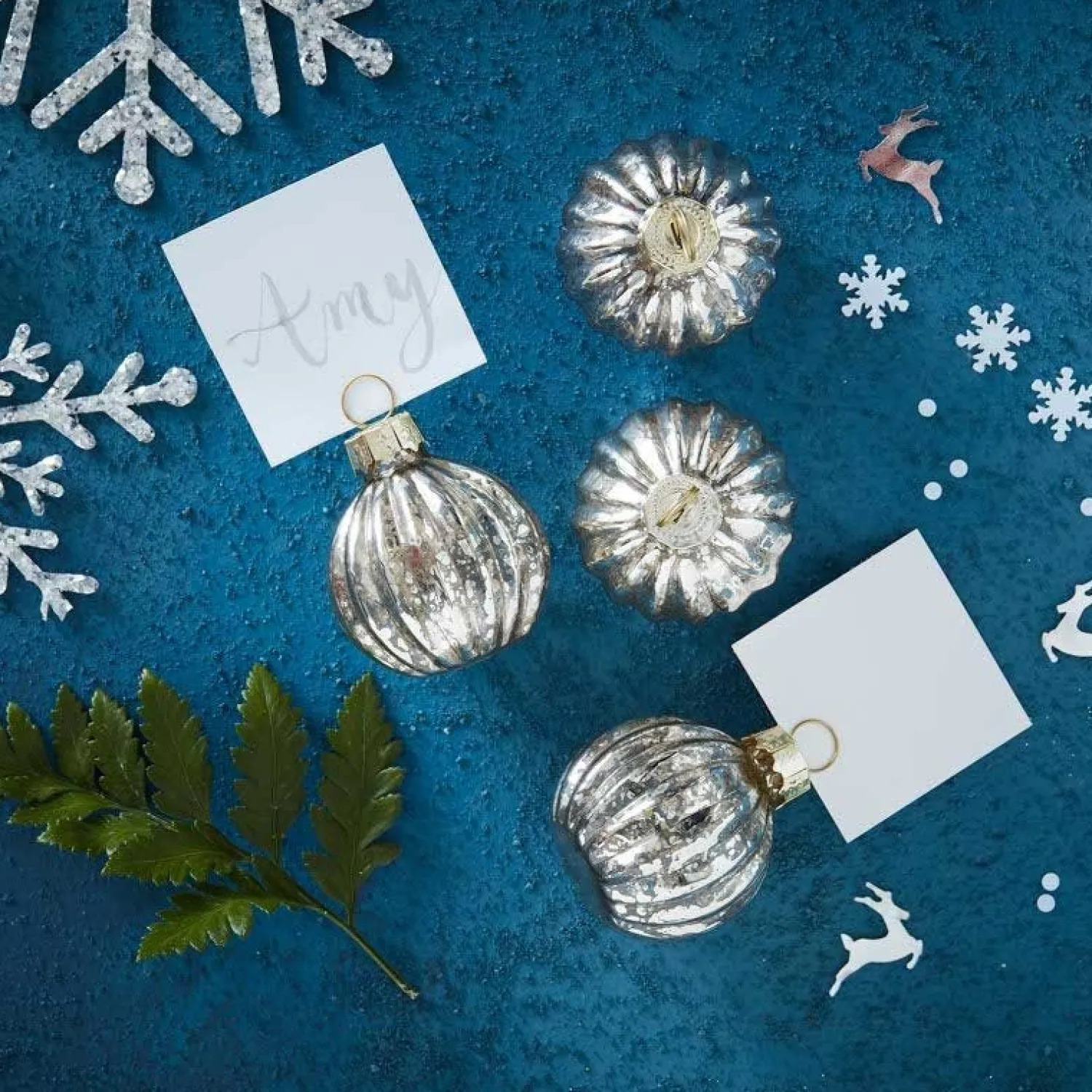 Silver Bauble Place Card Holder - 4Cm (6Pk)<Party Delights Hot