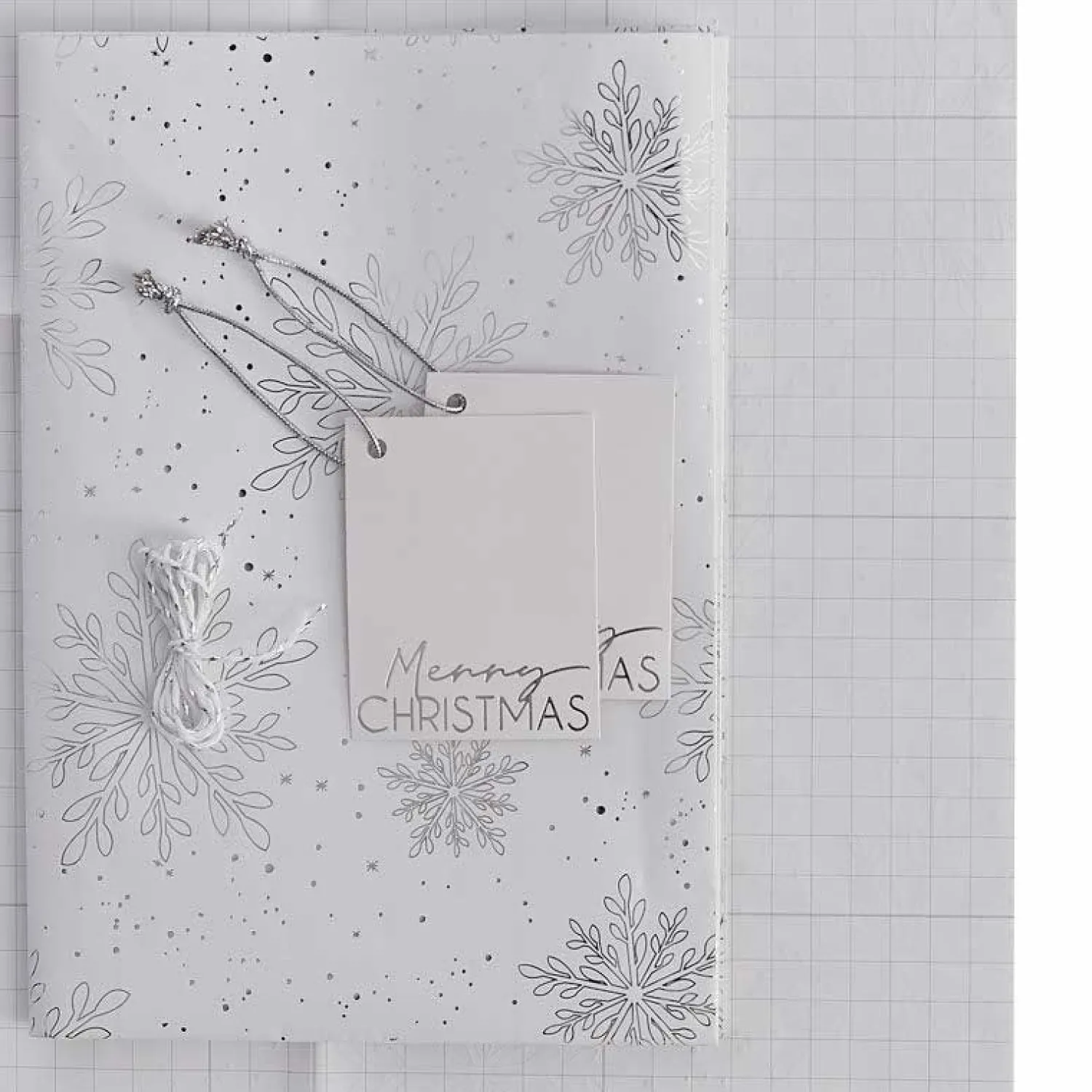 Silver Foiled Snowflake Christmas Wrapping Paper Kit<Party Delights Outlet