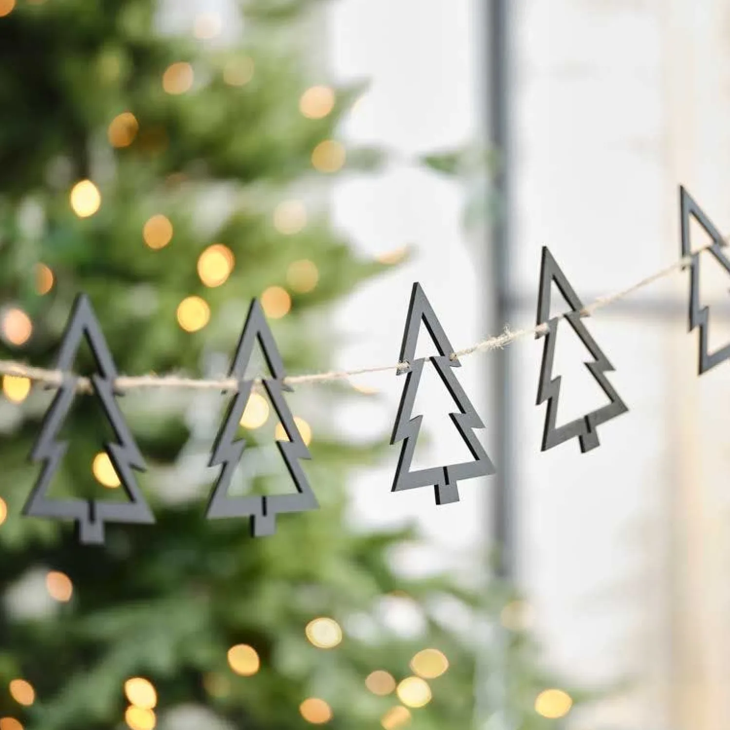 Wooden Tree Christmas Bunting Black - 2M<Party Delights Discount