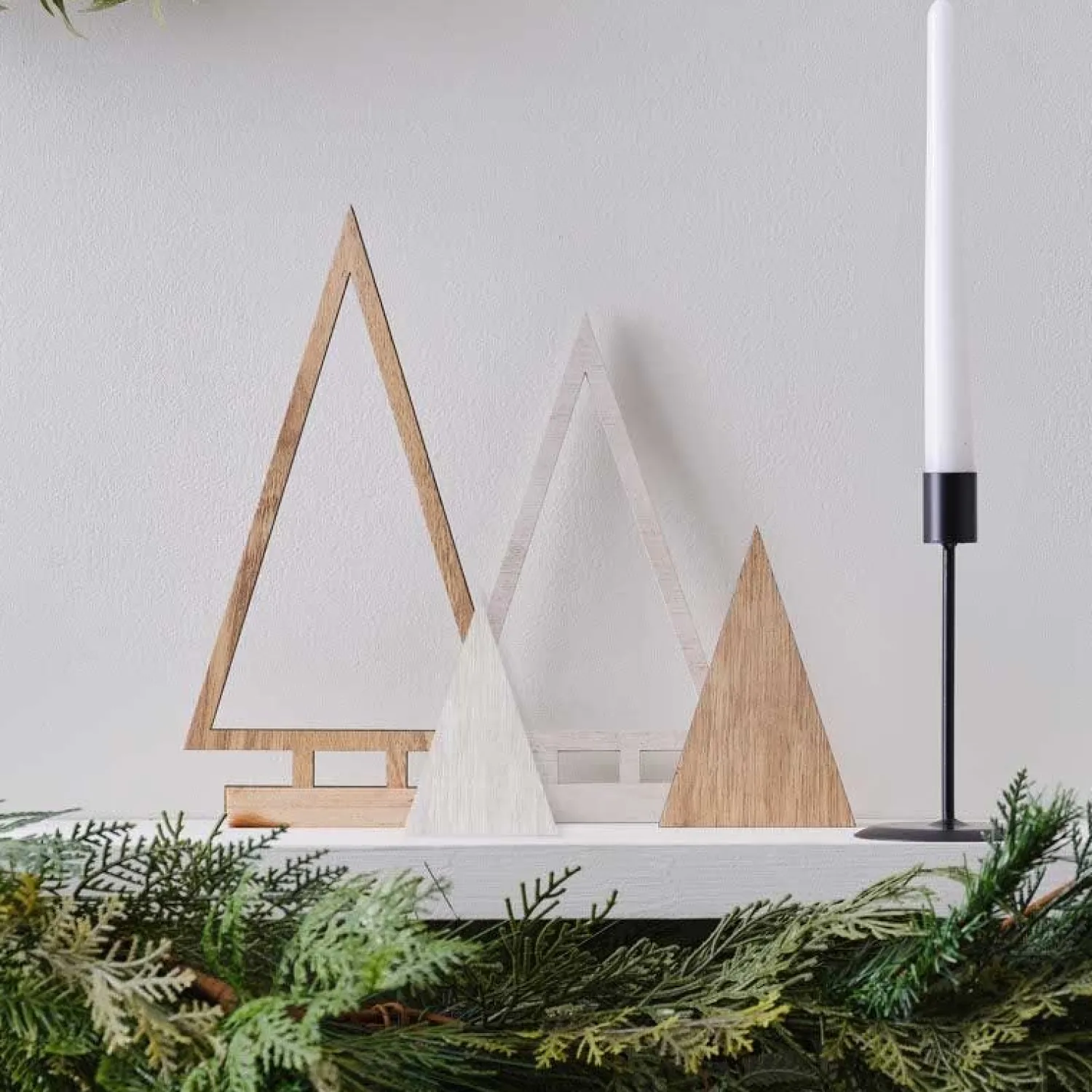 Wooden Tree Decorations (4Pk)<Party Delights