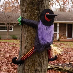 Wrong Way Witch Tree Hugger - 91Cm<Party Delights Clearance